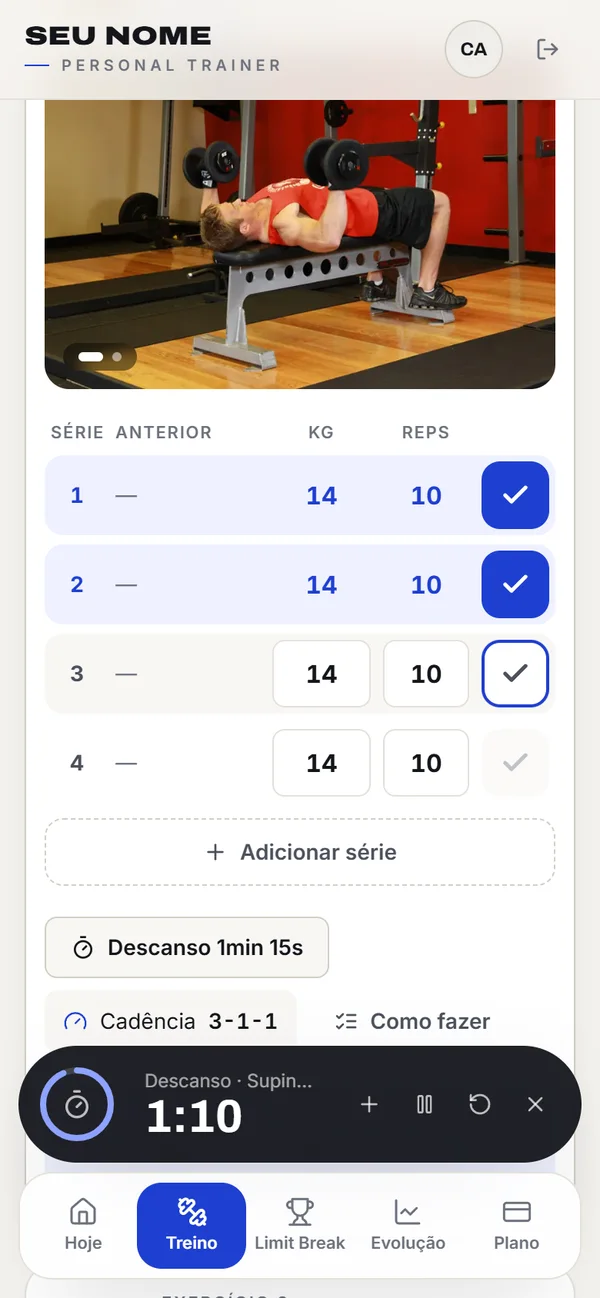 Treino com séries marcadas, carga, repetições e cronômetro de descanso